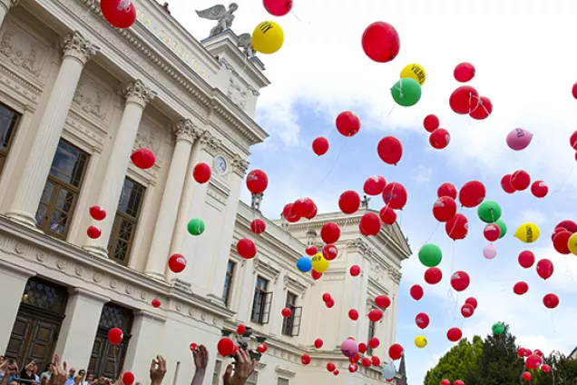 Lund University main building and ballons. Lots of them. Photo.