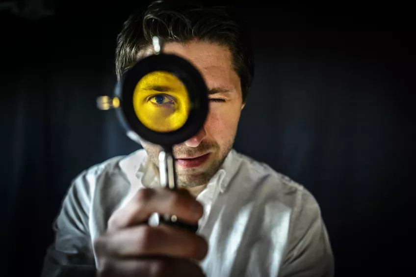 Elias Kristensson, Combustion Physics LTH, with the world's fastest film camera FRAME. Photo.