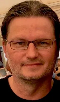 Porträttfoto.